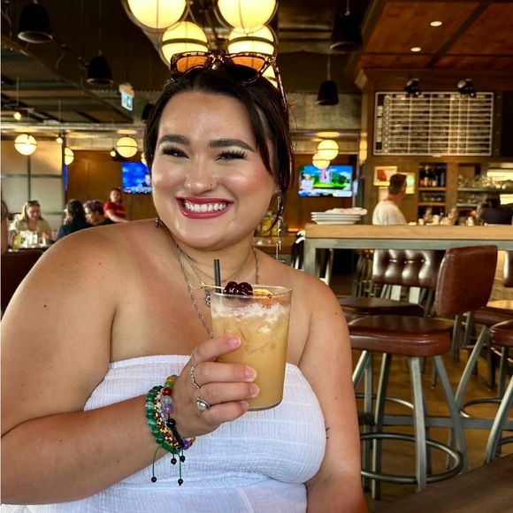 elizabethtomiko